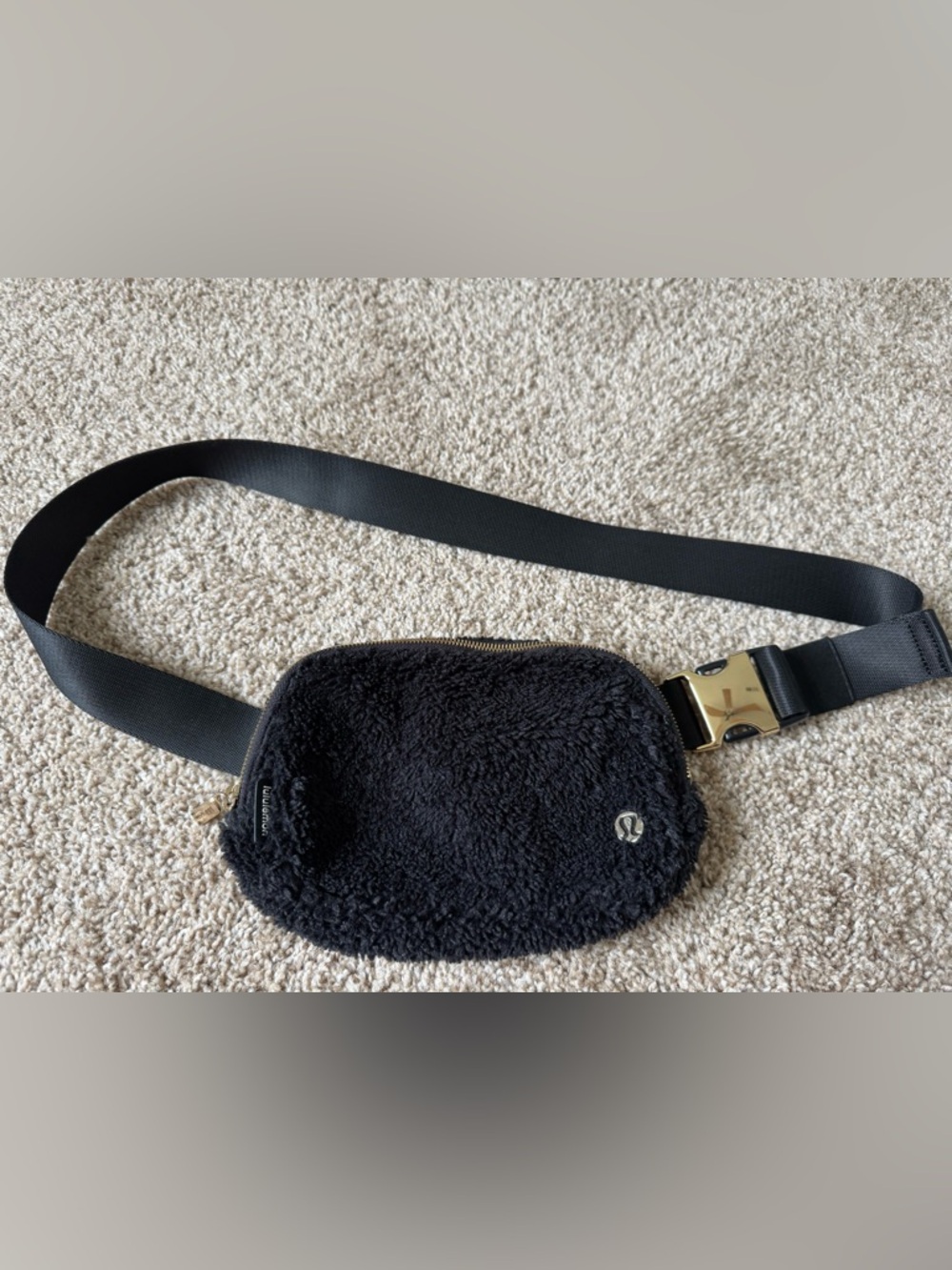 🖤 Lululemon Fleece Belt Bag – Black | Cozy & On-Trend 🖤